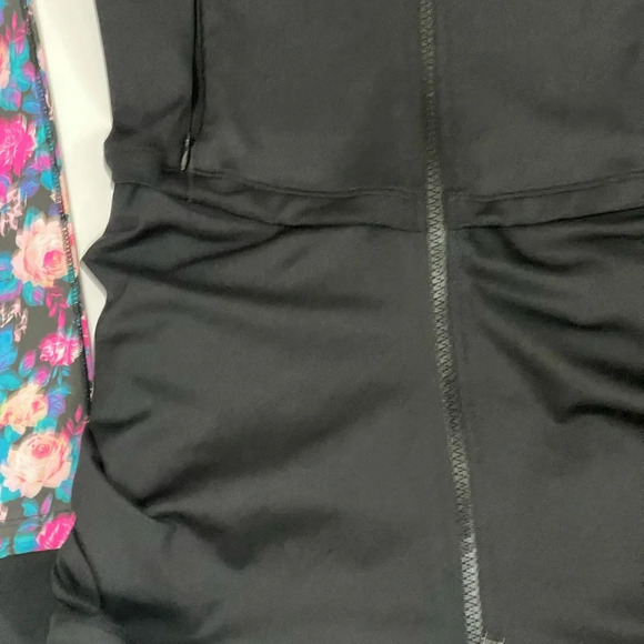 Bebe Sport Black Floral Zipper Workout jacket sweatshirt Thumbhole Ruched size M - Picture 7 of 16